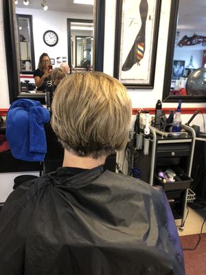 Designing Women Hair Salon and Barbering 