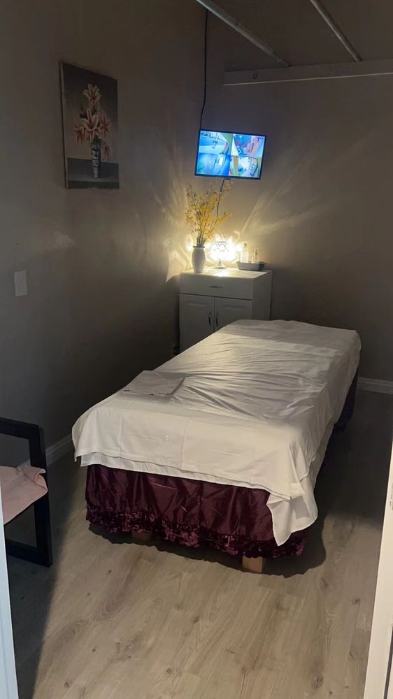 lily spa
