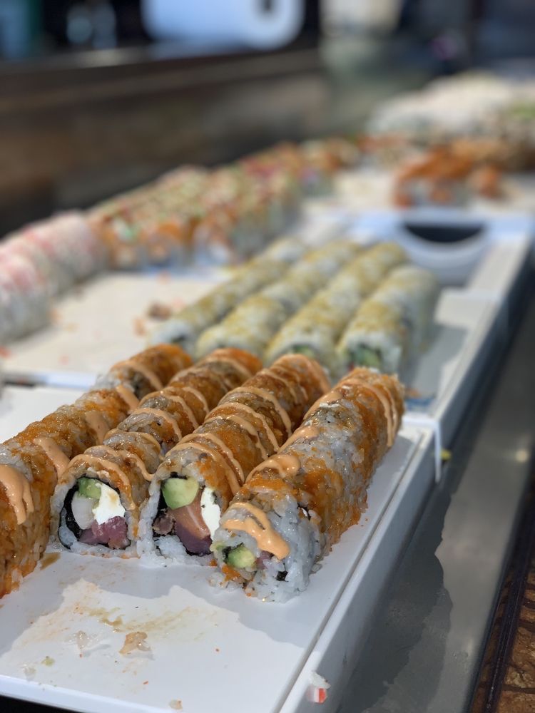 SanTo’s Modern American Buffet & Sushi