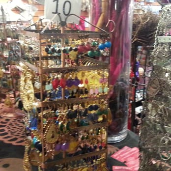 Backwoods 11 Photos 13 Reviews Accessories 42nd 8th Ave Photo Of Backwoods New York Ny United States So Many Gorgeous Earrings