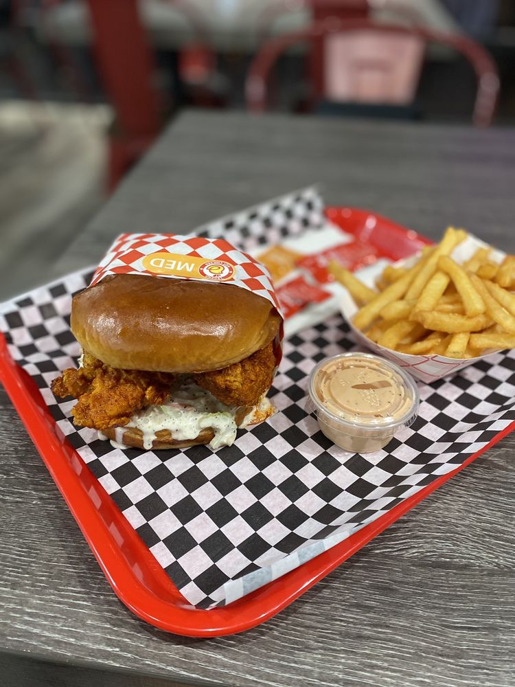 Legend Hot Chicken - Montebello
