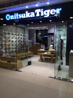 onitsuka tiger shangri la mall