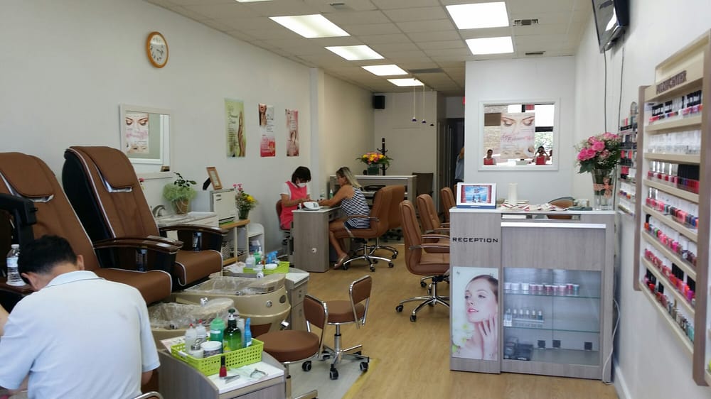 Happy Nails Nail Salons 632 Wantagh Ave, Levittown, NY Phone