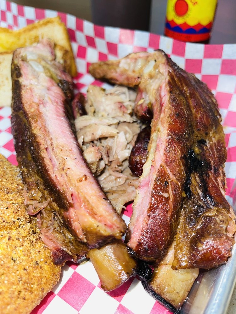 Monty's BBQ & Chicken
