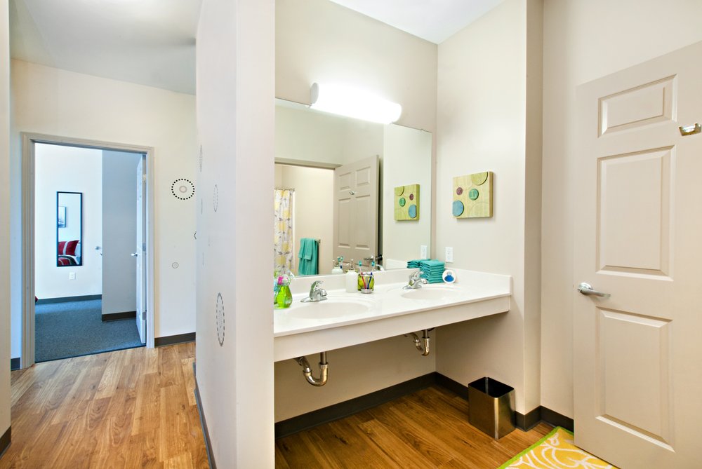 College Suites At Washington Square