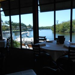 Rum Runners 198 Photos 298 Reviews Seafood 5848 Cape Harbour Photo Of Rum Runners Cape C Fl United States