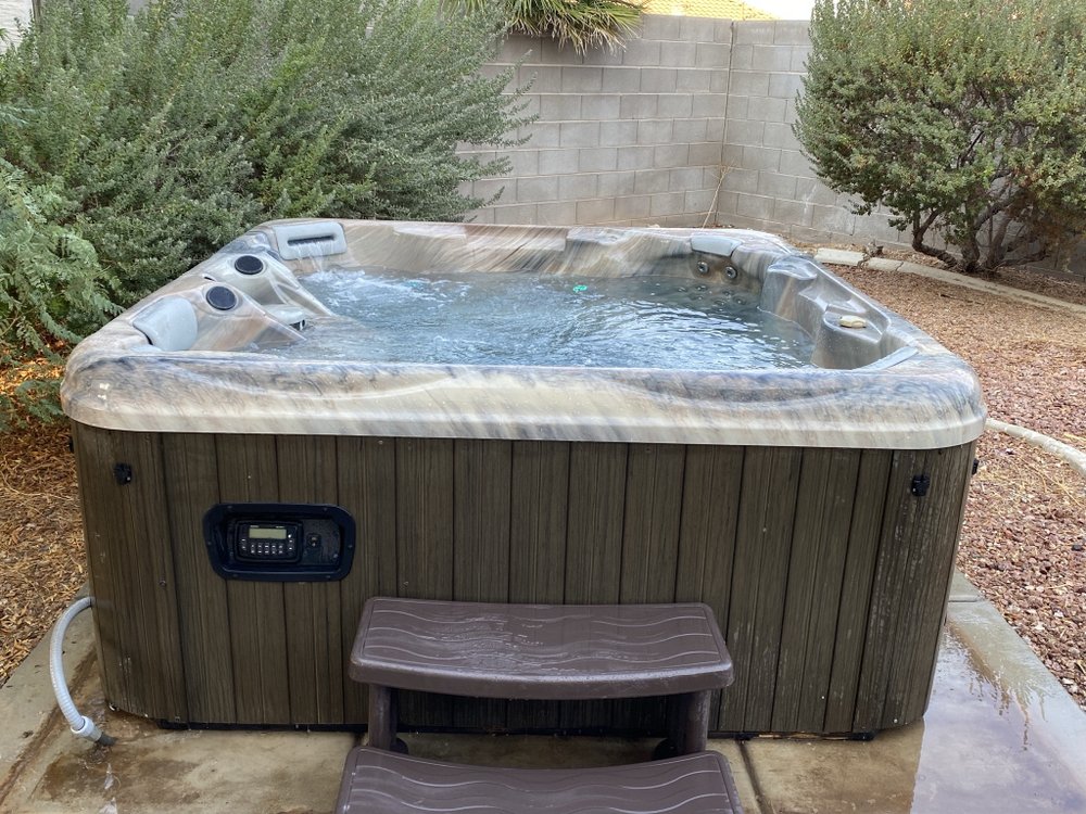 A1 Hot Tubs