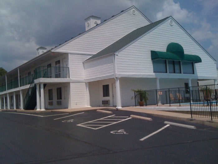 Lynina Inn