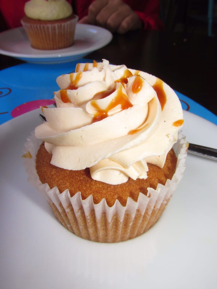 Happy Hatty Desserts 80 Buckingham Gate, Westminster, London