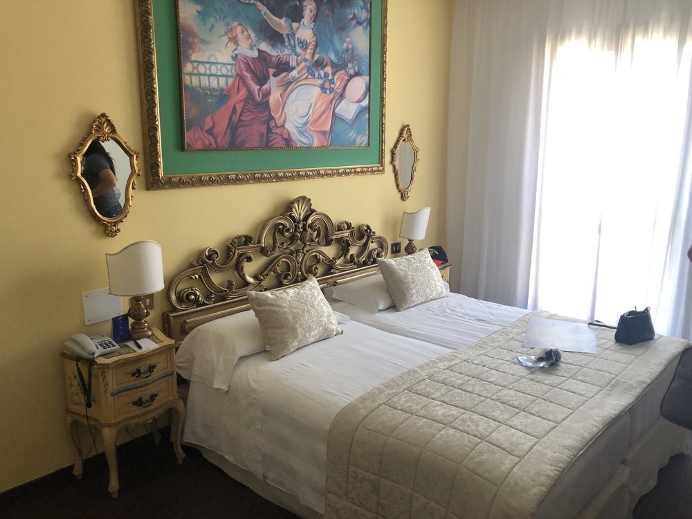 Twin Beds Pushed Together Can Be Pulled Apart Yelp Photo Of Hotel Amadeus Venezia Italy Twin Beds Pushed Together Can Be Pulled