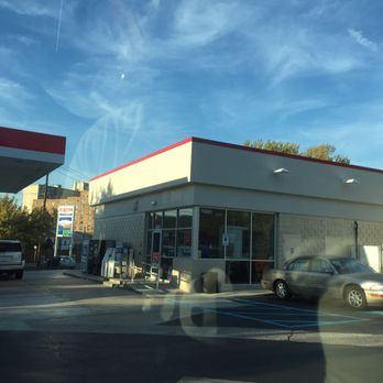 Montgomery Mall Exxon 33 Photos 21 Reviews Gas Stations