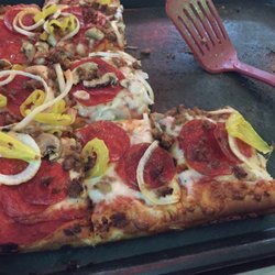 Hotel Loyal Pizza 17 Reviews 615 Ligonier St Latrobe Photo Of Hotel Loyal Pizza Latrobe Pa United States Delicious