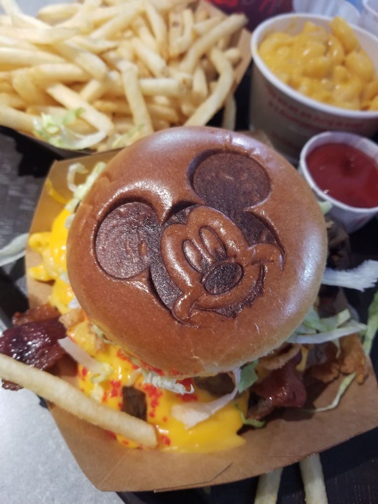 Cosmic Ray's Starlight Café Cosmic Ray's Starlight Café