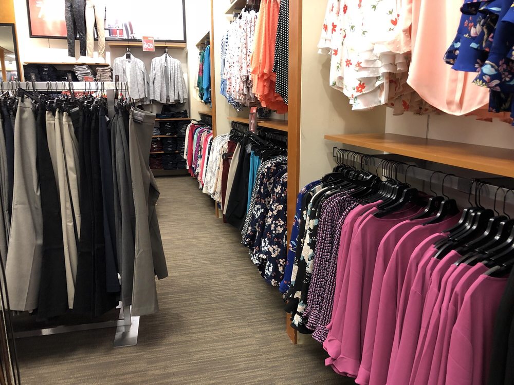 Van Heusen Factory Outlet Outlet Stores 4000 Arrowhead Blvd,Ste 780