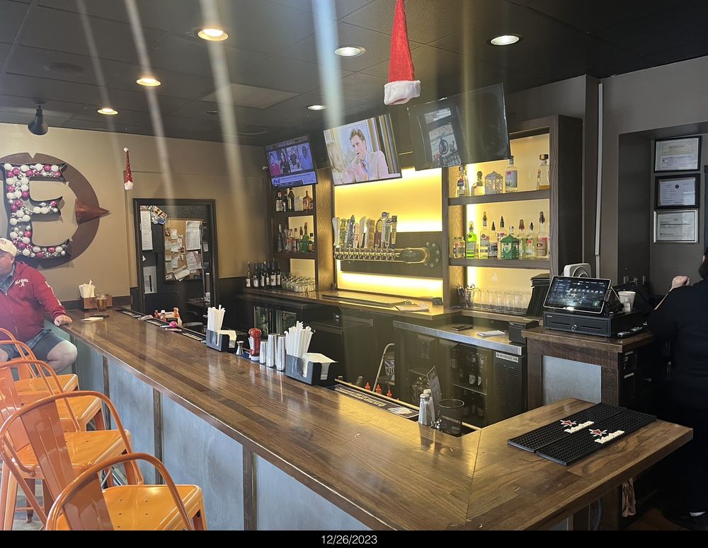 East Coast Wings + Grill