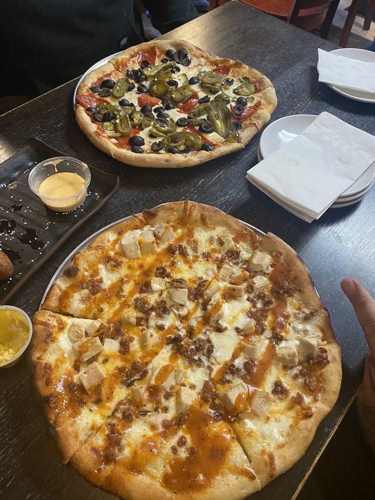 Creekside Bar and Grille