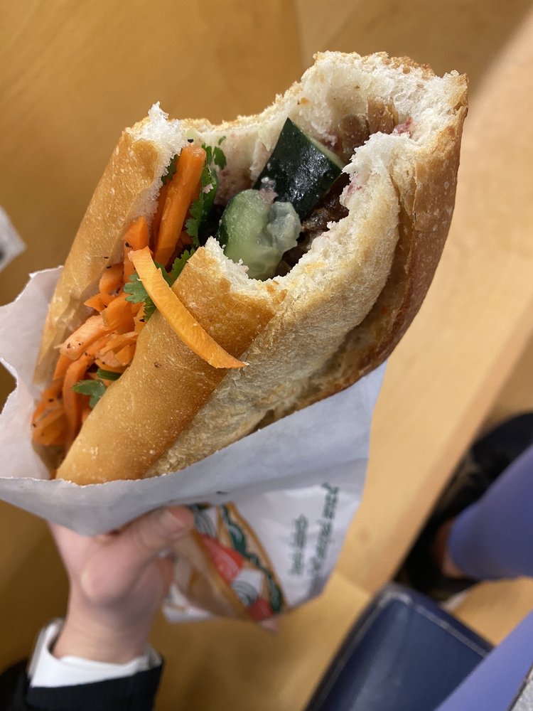banh mi & Roll Factory