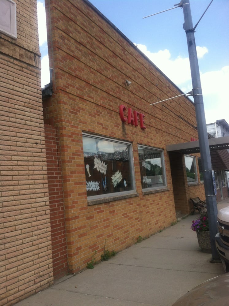 Sugar Shack Cafe & Lanes Restaurants 109 Mill St, Currie, MN