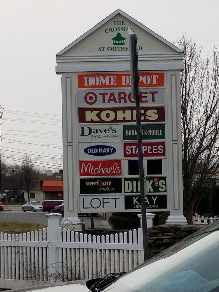 The Crossing at Smithfield Shopping Centers 371 Putnam Pike