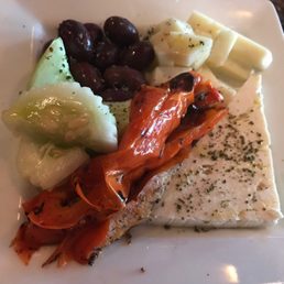 trata greek taverna