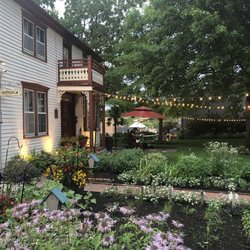 Captain Wohlt Inn 22 Photos 33 Reviews Hotels 123 E 3rd St