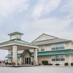 Quality Inn Suites 18 Photos Hotels 905 E Lakes Dr Photo Of Quality Inn Suites Manistique Mi United States