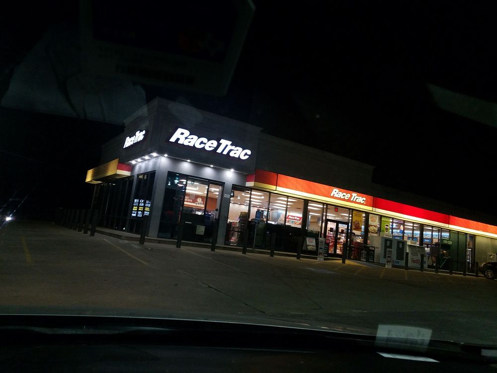 Racetrac Petroleum Gas Stations 220 W Euless Blvd, Euless, TX