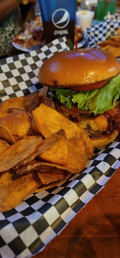 Plumas Street Pub and Grill