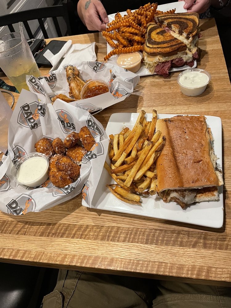 Dad's Pub & Grub Dad's Pub & Grub