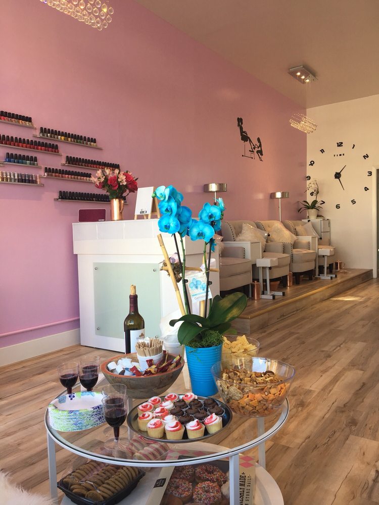 Me Nail Spa 430 Photos & 84 Reviews Nail Salons 926 Central Ave