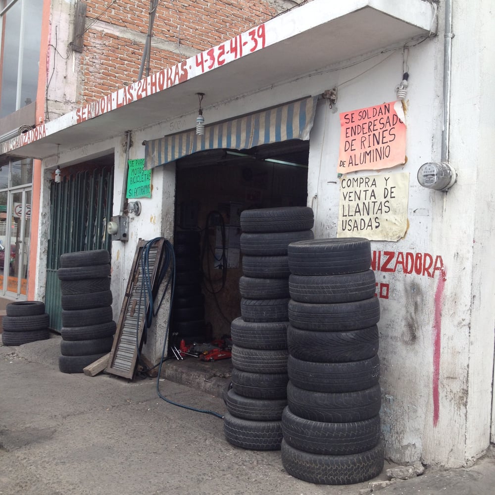 Vulcanizadora Checo Auto Repair Blvd Paseo de Jerez 503A, León