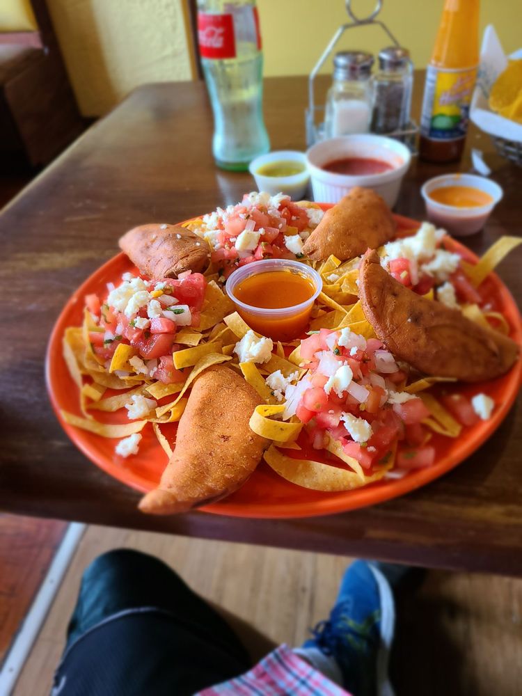 La Riviera Marisqueria