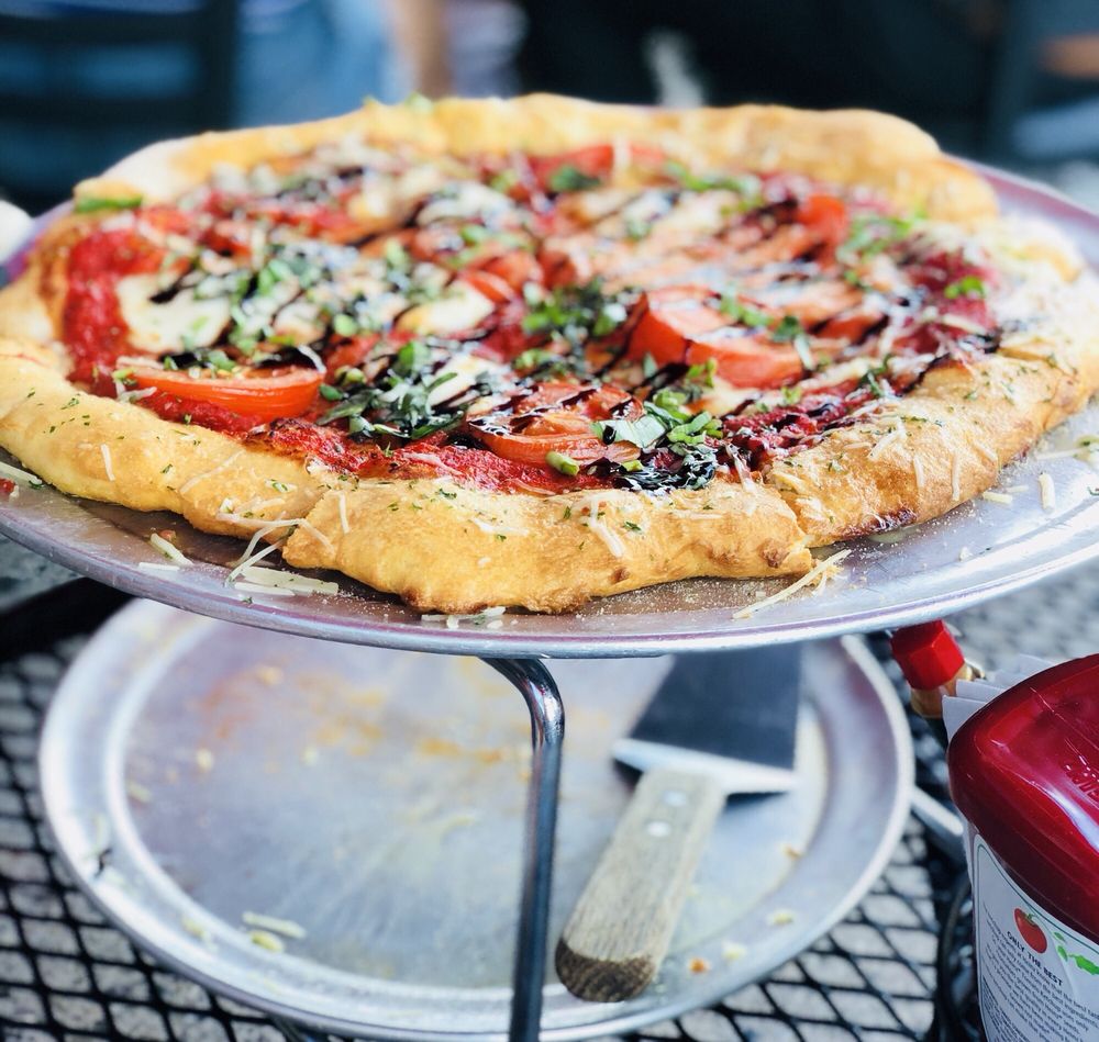 brass-rail-pizza-bar-hyperflyer-instant-delivery