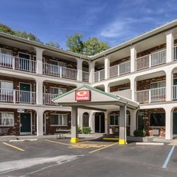 Econo Lodge 17 Photos Hotels 1203 Brd St Summersville Wv Photo Of Econo Lodge Summersville Wv United States