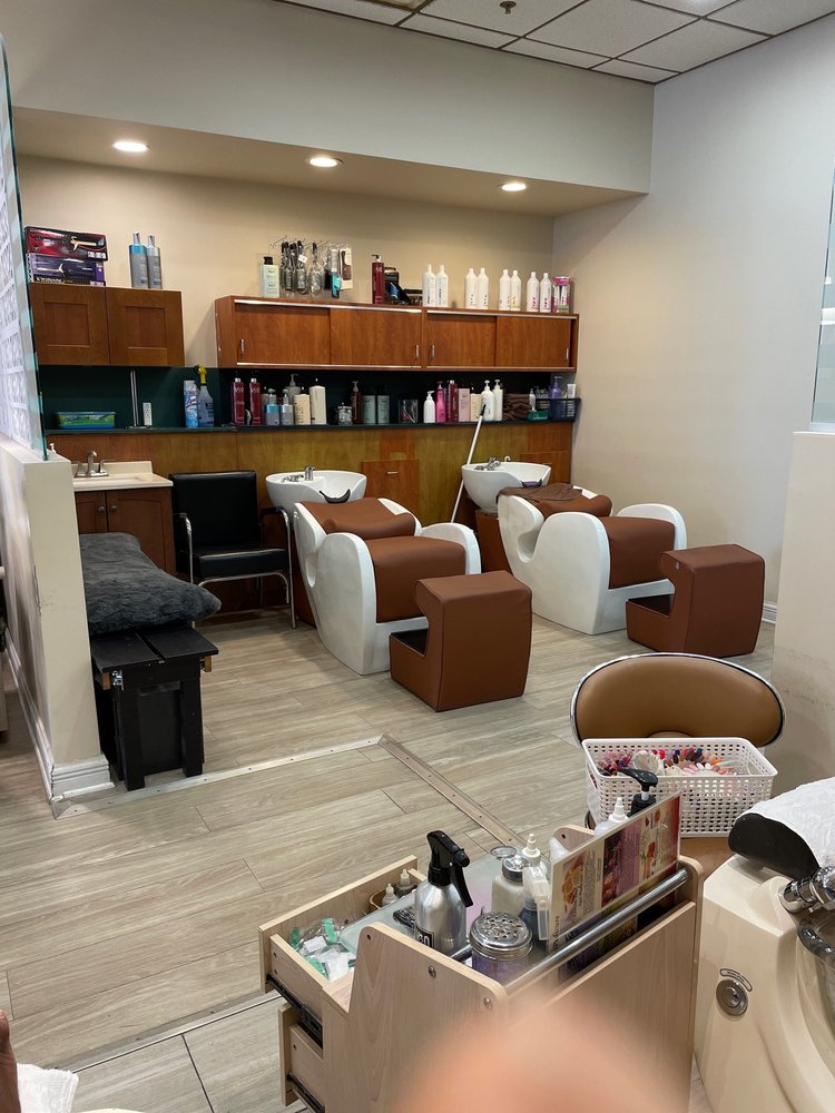 Happy Beauty Salon 