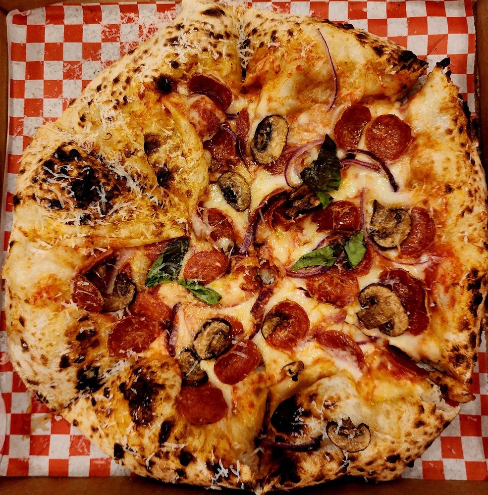 Leña Artesanal Wood Fired Pizza, Phoenix Roadtrippers