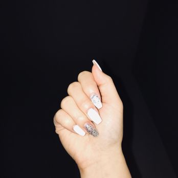 Red Nails Salon Spray Tanning 15 Photos 33 Reviews Tanning