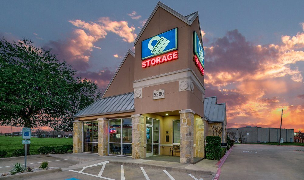 Advantage Storage