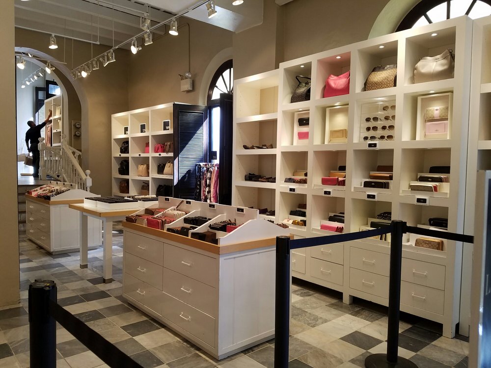 Coach 25 Reviews Outlet Stores Calle Cristo 150, San Juan, Puerto