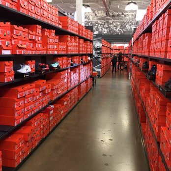 nike employee store under fontanacountryinn com nike employee store portland