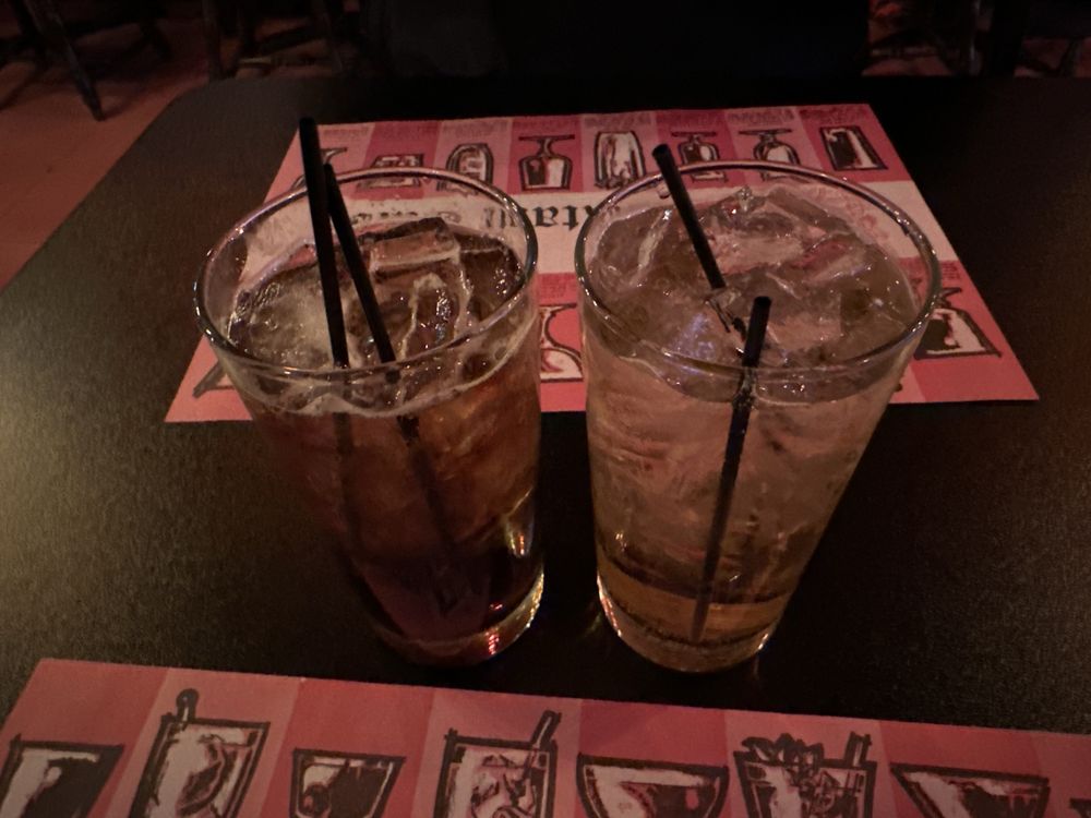 Oscar's Tavern