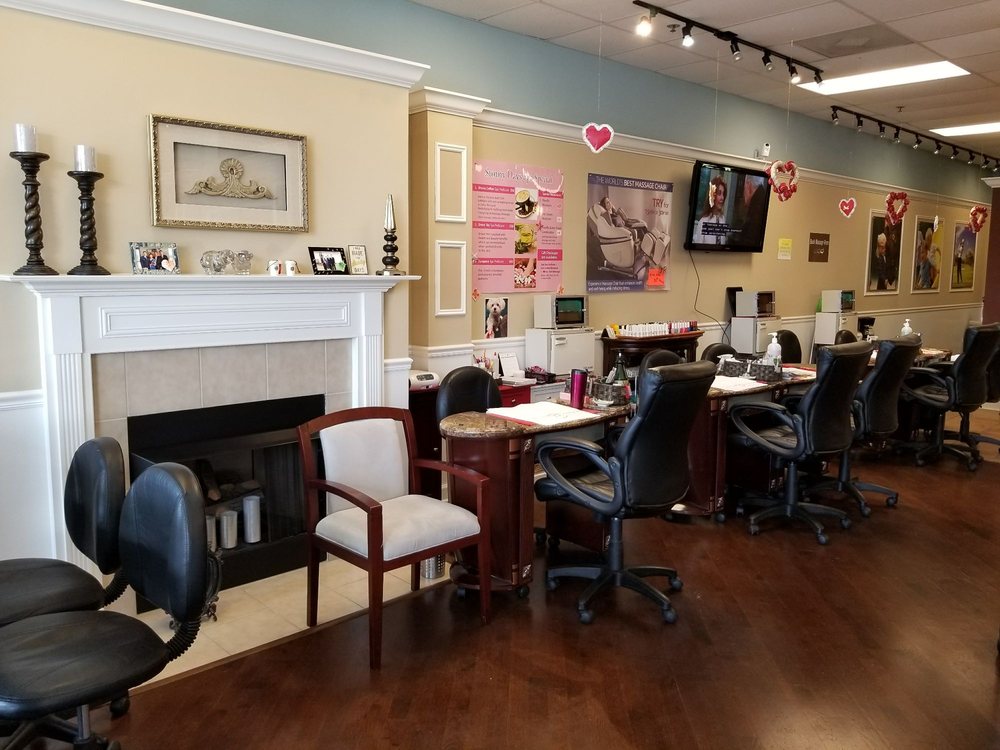 Sunny Days 14 Photos & 31 Reviews Nail Salons 724 S Butterfield