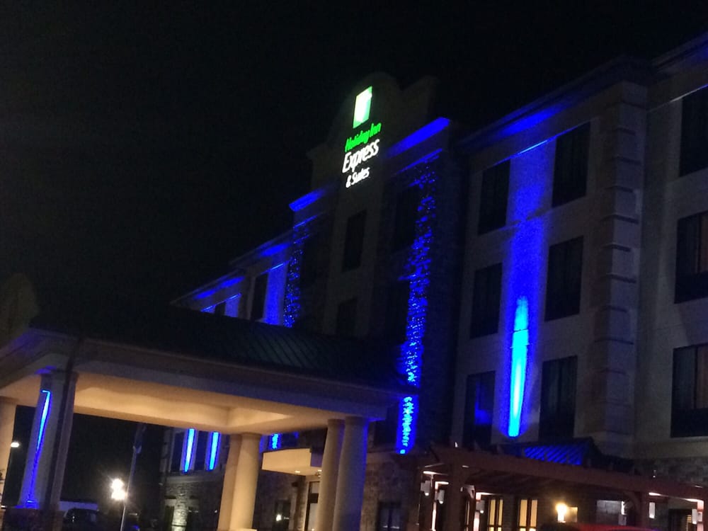Holiday Inn Express & Suites Butler