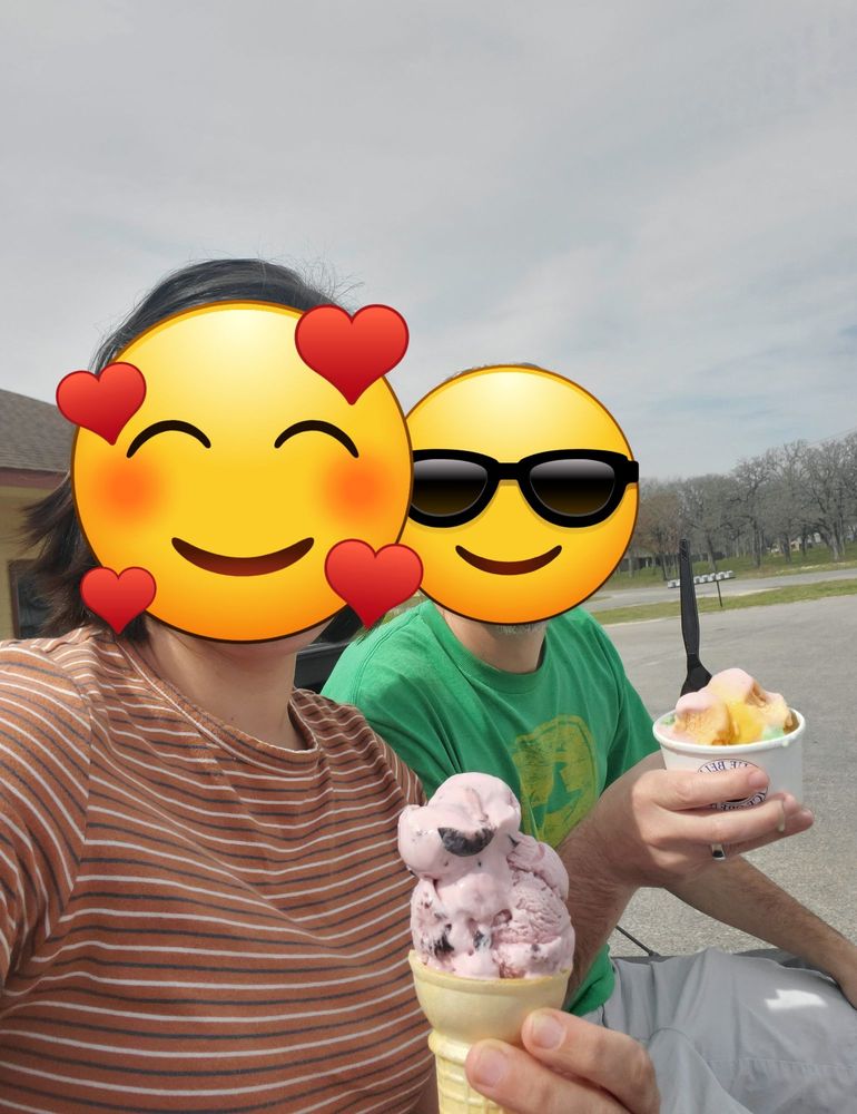 Pops Ice Cream & Coffee