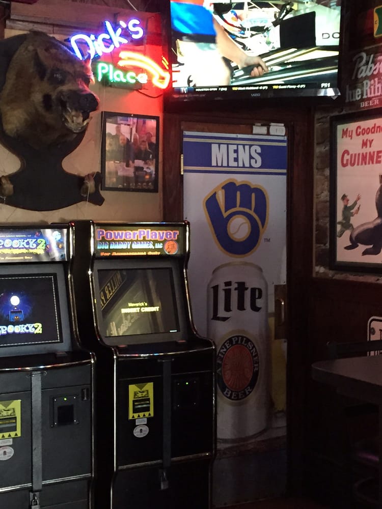 Mavericks Bar Bars 2030 W Howard Ave, Southpoint, Milwaukee, WI