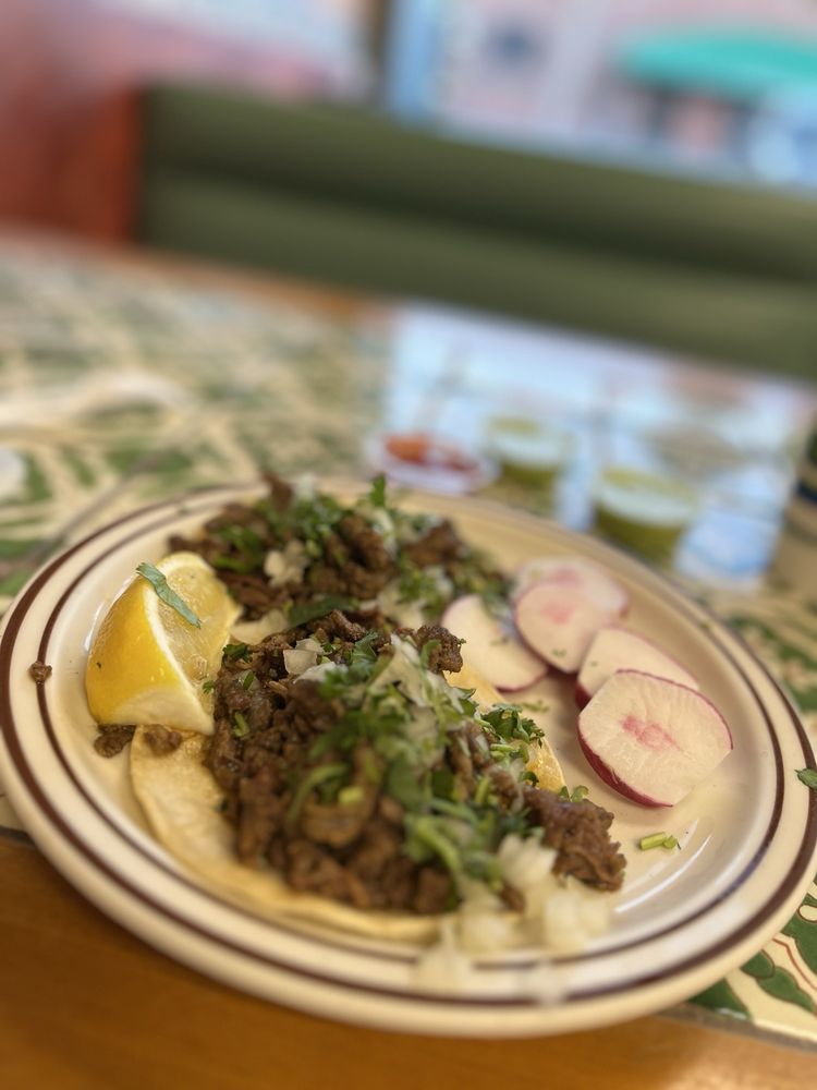 Los Tacos 