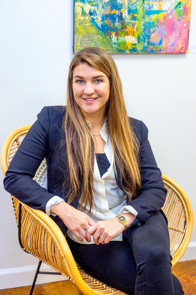 Amanda Hanlon, Esq. - Realtor
