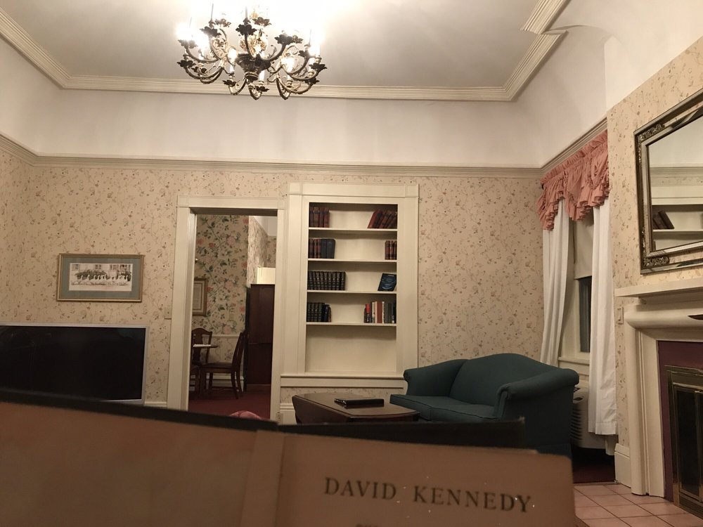 The White Inn CLOSED 25 Photos & 24 Reviews Hotels 52 E Main St