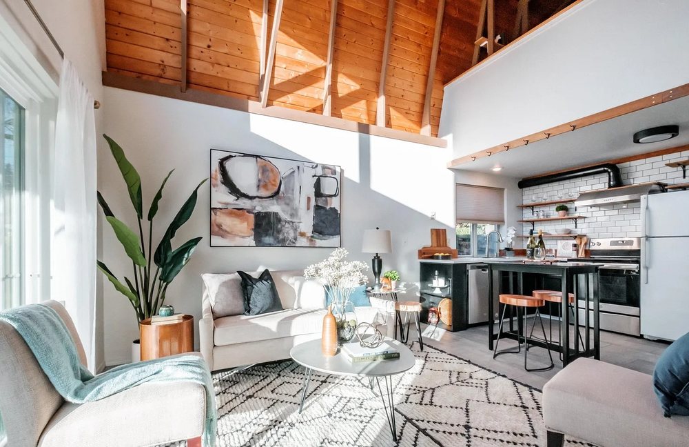 image of business Creative Concepts - Home Staging and Contracting