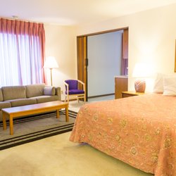 Ridge Motor Inn 10 Reviews Hotels 2900 New Pinery Rd Portage Photo Of Ridge Motor Inn Portage Wi United States Queen Suite